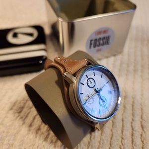 Fossil ladies sports watch with beige suede leather strap